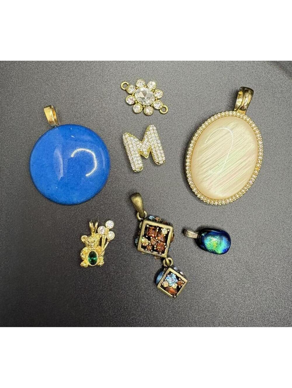 Pendant Lot